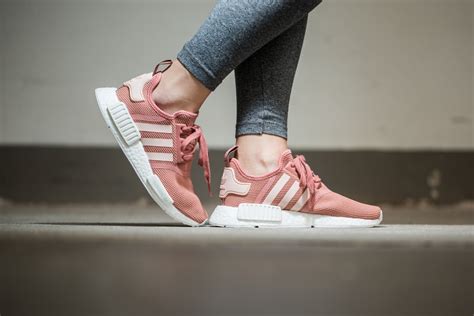 adidas nmdr1 damen rosa|adidas r1 shoes women.